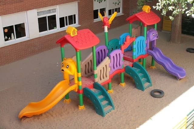 PARQUES INFANTILES: MUCHO MÁS QUE UN JUEGO
