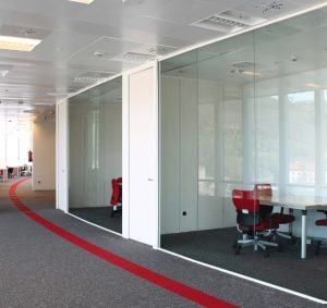 Mampara a medida para separaciones de espacio