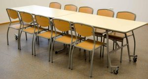 Mesa plegable móvil con ruedas