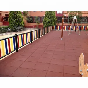 Pavimento de caucho en losetas