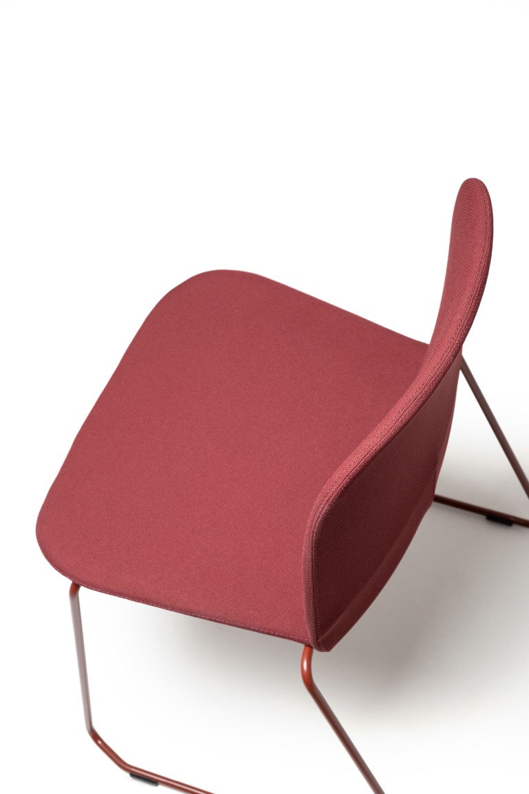 Silla tapizada VENT pata patín